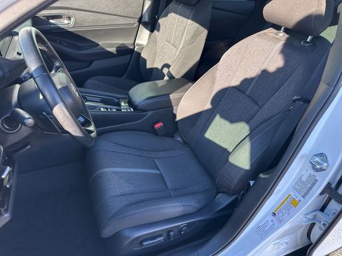 Used 2023 Honda Accord Sport image 11