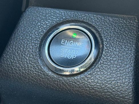 Used 2018 Ford F150 Lariat image 23