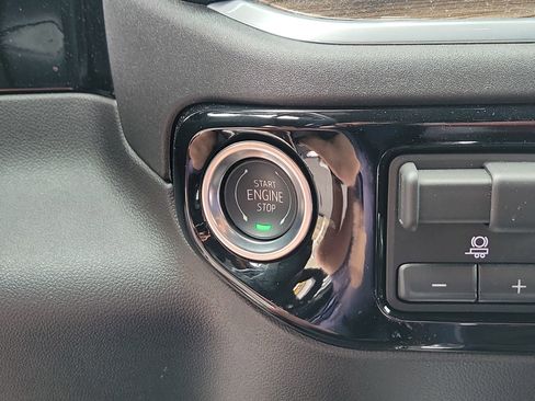 Used 2025 Chevrolet Silverado 1500 RST w/ Convenience Package II image 29