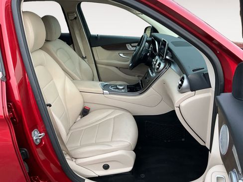 Used 2019 Mercedes-Benz GLC 350e 4MATIC image 15