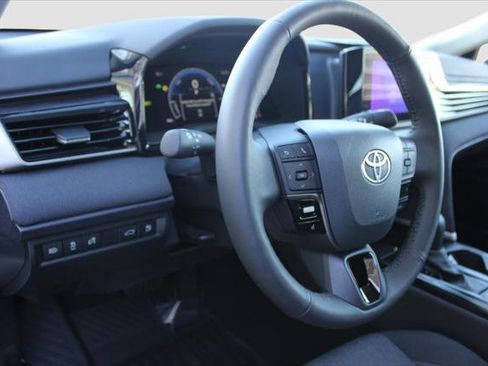 Certified 2025 Toyota Camry LE image 15