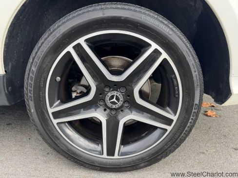 Used 2019 Mercedes-Benz GLE 400 4MATIC image 28