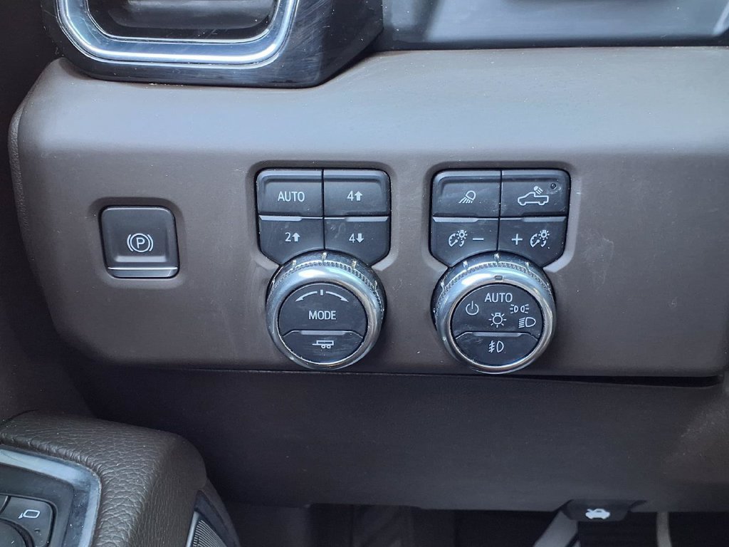 Used 2024 GMC Sierra 2500 Denali w/ Technology Package AWD/4WD image 17