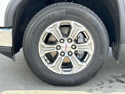 Used 2024 GMC Sierra 1500 SLT image 23