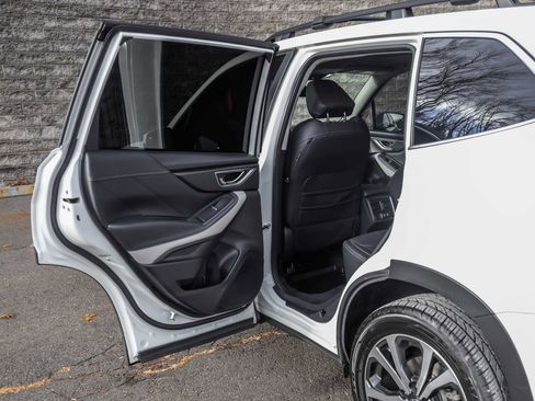 Used 2023 Subaru Forester Limited image 20