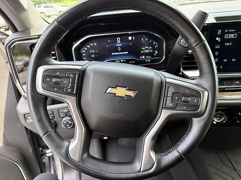 Used 2023 Chevrolet Silverado 1500 LT w/ Protection Package AWD/4WD image 8