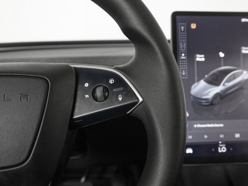 Used 2025 Tesla Model 3 Long Range image 20