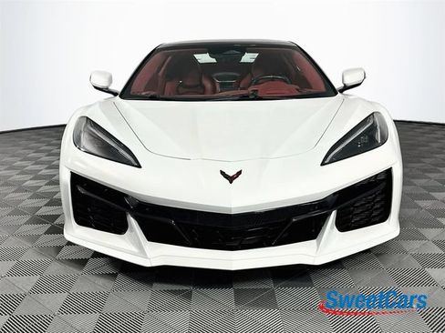 Used 2025 Chevrolet Corvette E-Ray AWD/4WD image 10