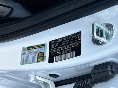 Certified 2025 Hyundai Elantra SEL w/ Cargo Package FWD image 29