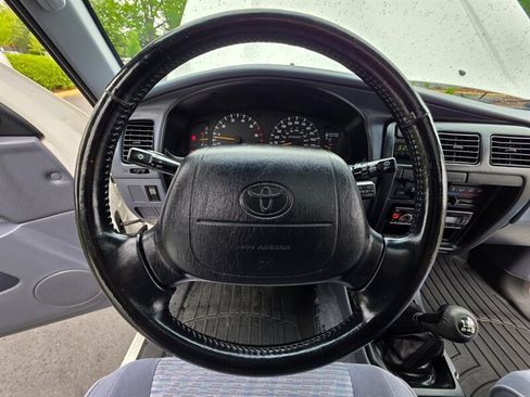 Used 1997 Toyota 4Runner SR5 AWD/4WD image 36