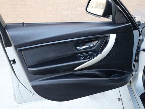 Used 2016 BMW 320i Sedan image 14