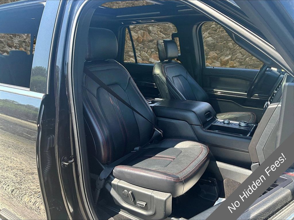 Used 2019 Ford Expedition Limited w/ Equipment Group 303A AWD/4WD image 7