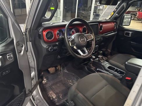 Used 2020 Jeep Gladiator Rubicon image 14