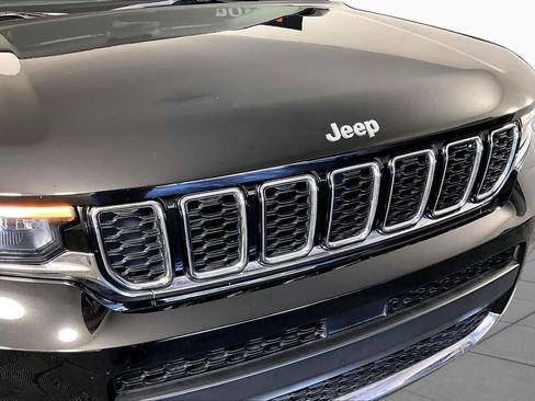 Used 2023 Jeep Grand Cherokee L Limited RWD image 28