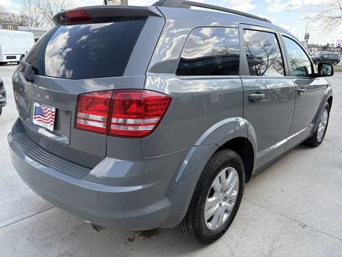 Used 2020 Dodge Journey SE image 6