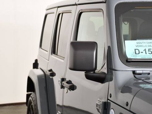 Used 2024 Jeep Wrangler Unlimited Sahara AWD/4WD image 14