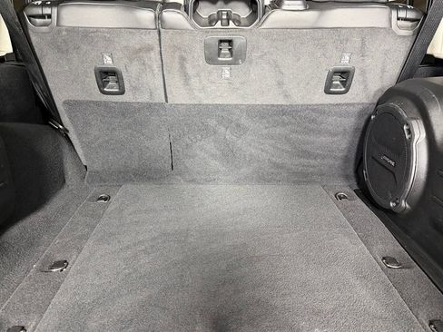 Used 2021 Jeep Wrangler Unlimited Sahara AWD/4WD image 31
