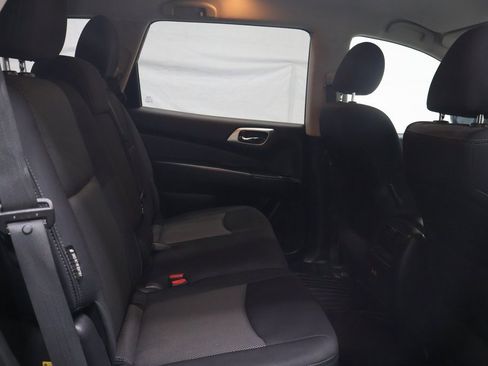 Used 2019 Nissan Pathfinder SV w/ Cargo Package image 12