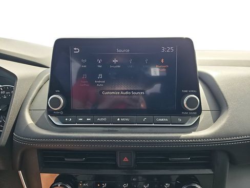 Used 2024 Nissan Rogue S FWD image 21