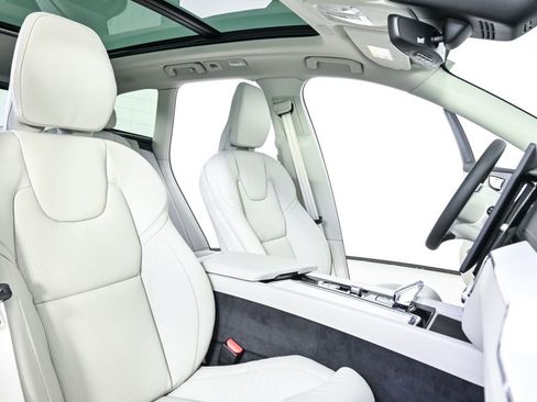 New 2026 Volvo XC60 T8 Ultra w/ Protection Package Premier AWD/4WD image 22