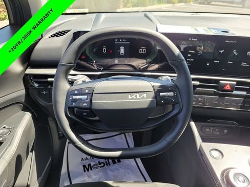 New 2026 Kia Sportage LX image 12