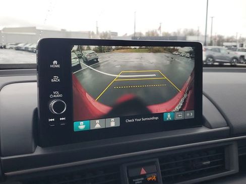 Used 2025 Honda Pilot Touring image 23