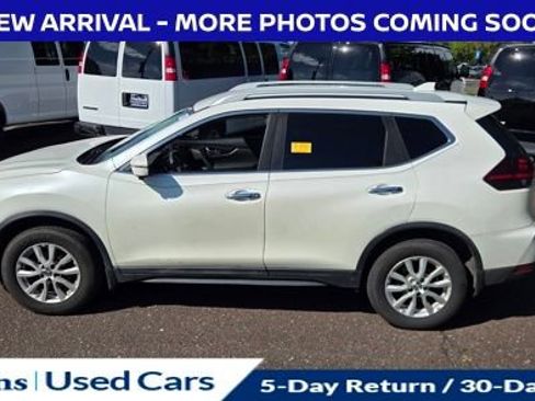 Used 2018 Nissan Rogue SV w/ Premium Package AWD/4WD image 5