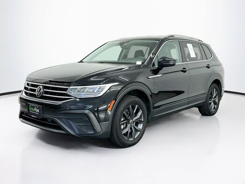 Used 2022 Volkswagen Tiguan SE AWD/4WD image 3