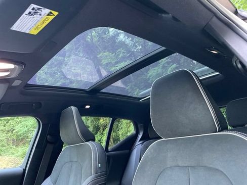 Certified 2023 Volvo XC40 Recharge Ultimate AWD/4WD image 24