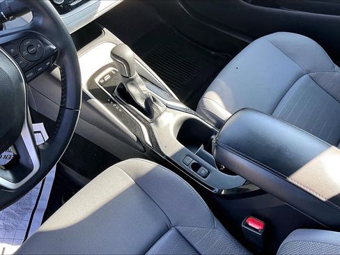 Used 2025 Toyota Corolla SE image 17