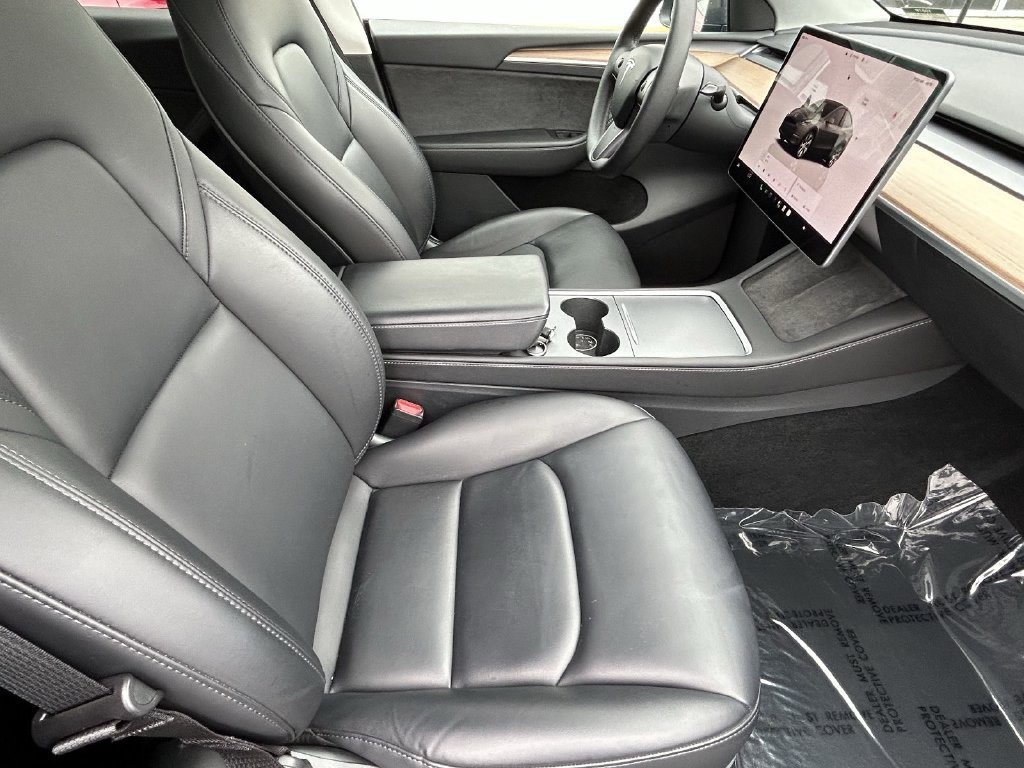 Used 2023 Tesla Model Y 2WD image 9