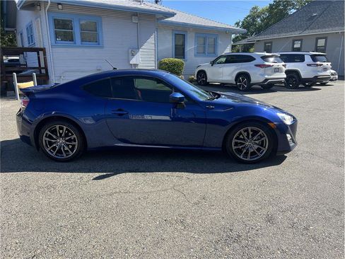 Used 2013 Scion FR-S RWD image 4