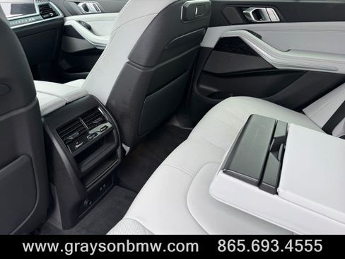 Used 2024 BMW X5 xDrive40i w/ Executive Package AWD/4WD image 19