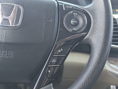 Used 2014 Honda Accord Hybrid Sedan image 18