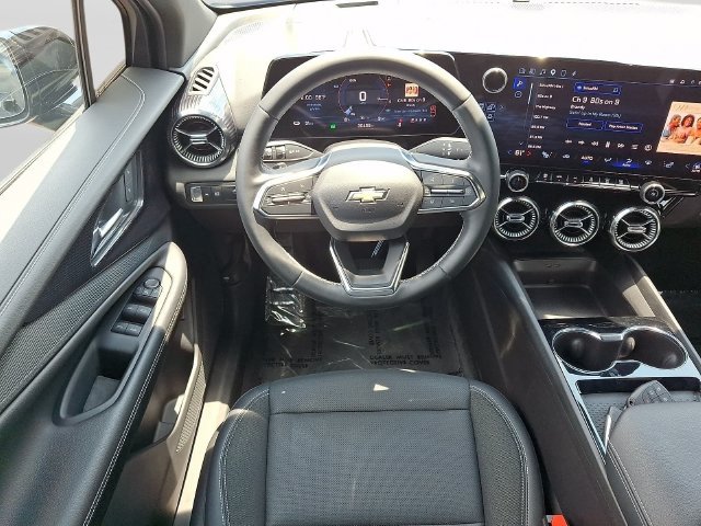 Used 2024 Chevrolet Blazer EV LT AWD/4WD image 13