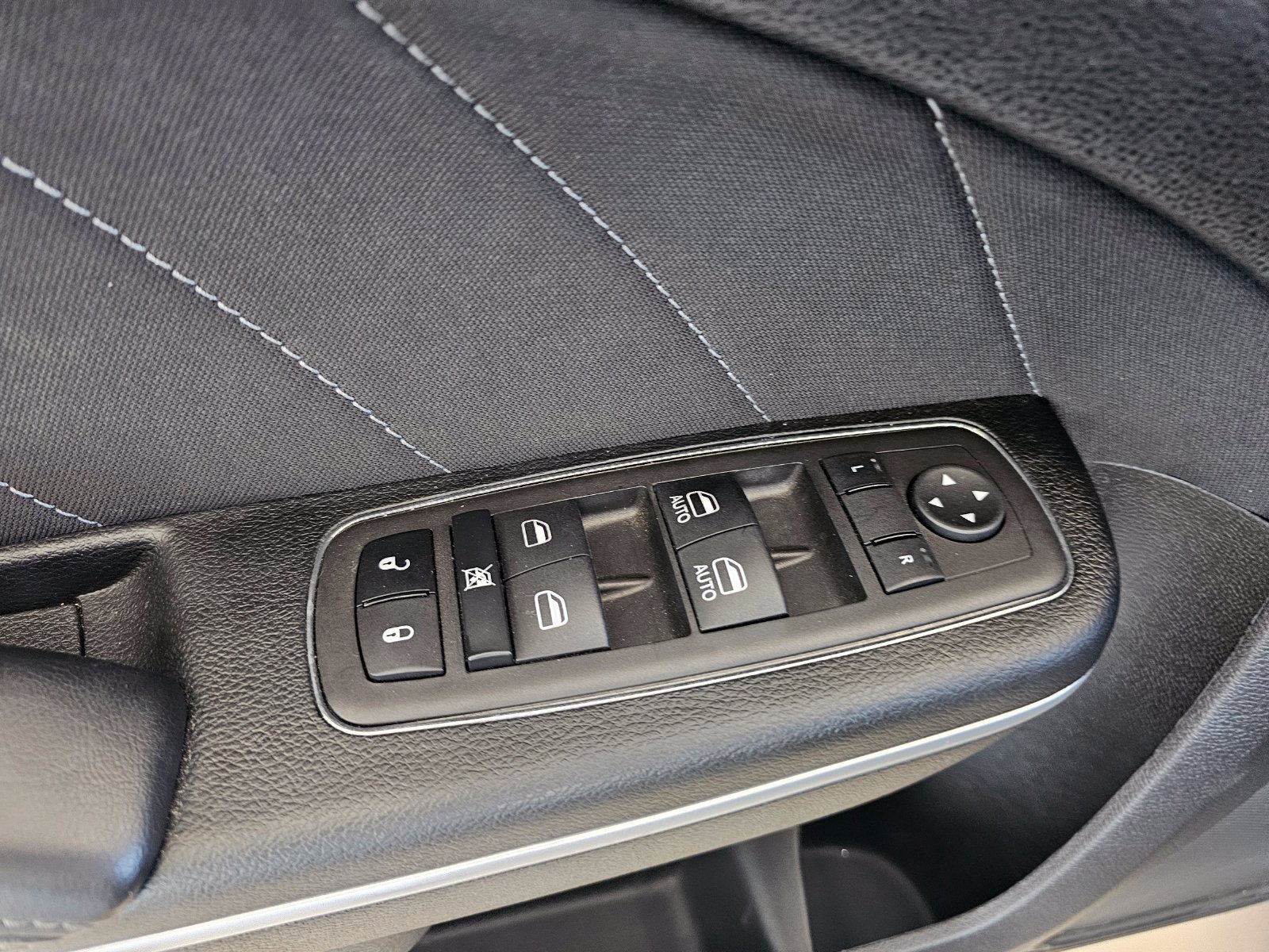 Used 2023 Dodge Charger Scat Pack w/ Harman/Kardon Audio Group RWD image 18