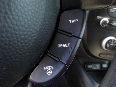 Used 2015 Kia Soul FWD image 22