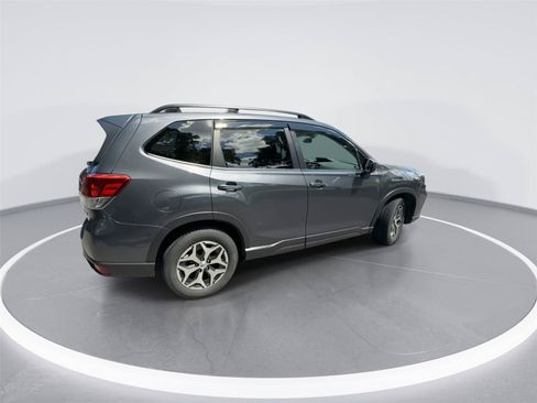 Used 2021 Subaru Forester Premium AWD/4WD image 8