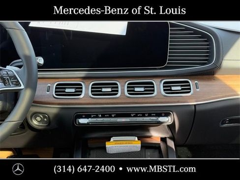 New 2025 Mercedes-Benz GLS 450 4MATIC image 11