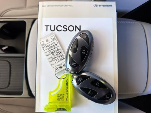 Used 2025 Hyundai Tucson Limited FWD image 36