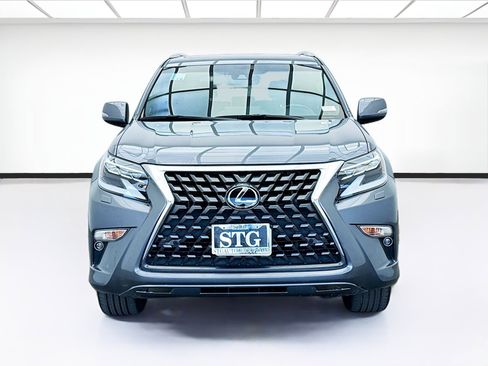 Used 2022 Lexus GX 460 Premium w/ Premium Package image 2