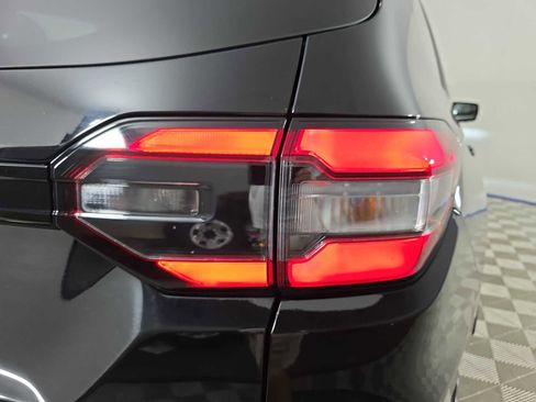 Used 2023 Honda Pilot Elite image 12