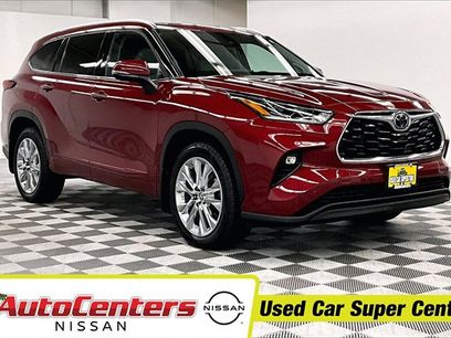 Used 2023 Toyota Highlander Limited