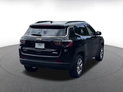 Used 2025 Jeep Compass Latitude AWD/4WD image 14