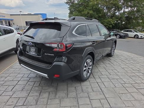 New 2025 Subaru Outback Limited image 8