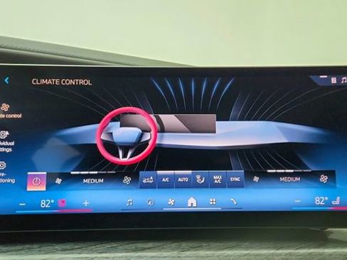 Used 2025 BMW 740i xDrive 740i xDrive image 46