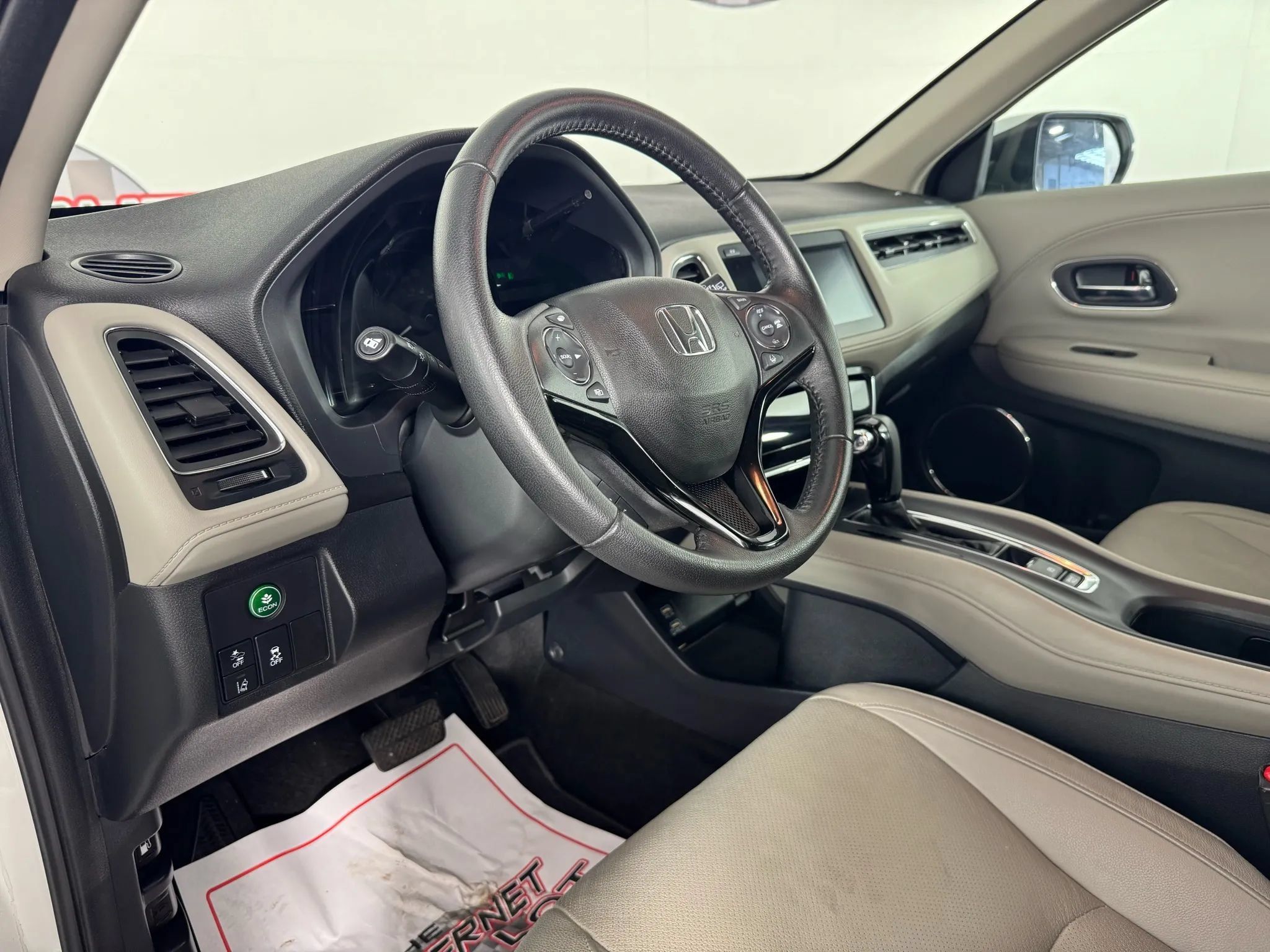 Used 2022 Honda HR-V EX-L image 10