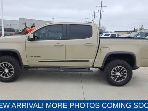 Used 2022 Chevrolet Colorado ZR2 image 2