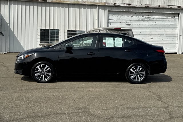 Used 2023 Nissan Versa SV FWD image 7