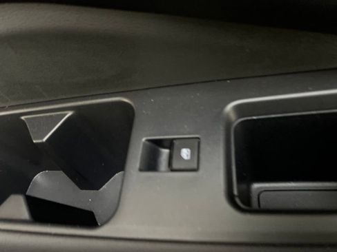 Used 2025 Nissan Pathfinder SL FWD image 20